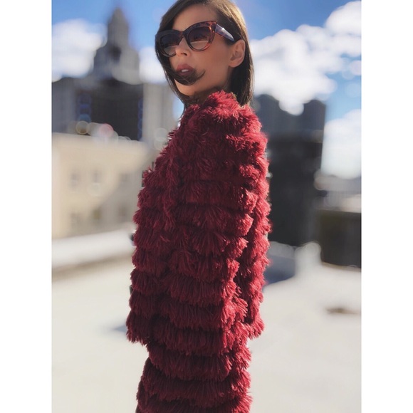 Last 1✨🆕Naomi Burgundy Bell Sleeve Shag Jacket - Picture 4 of 7